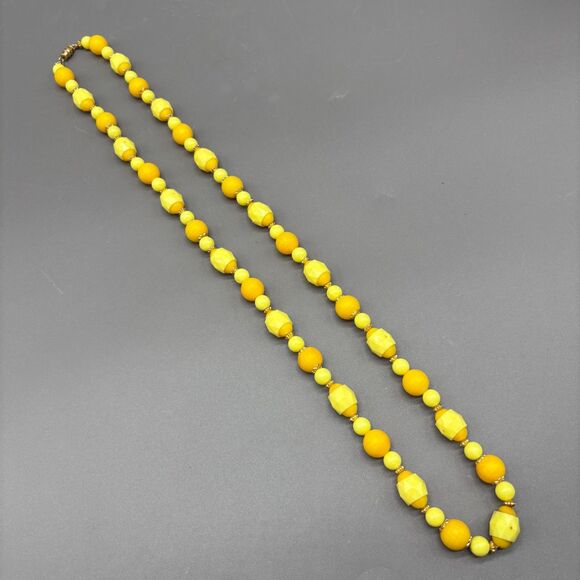 Vintage Mod Yellow Thermoset Plastic Bead Necklace Faceted Gold Tone Spacers 30" - Picture 2 of 7